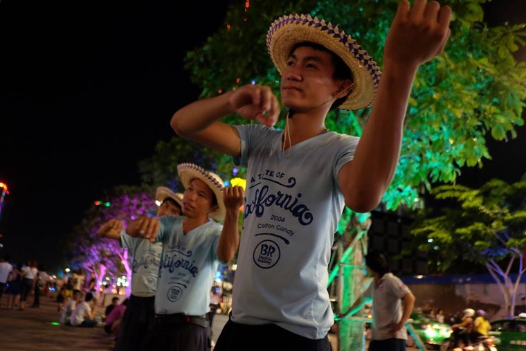 Ước mơ lặng câm ảnh 1