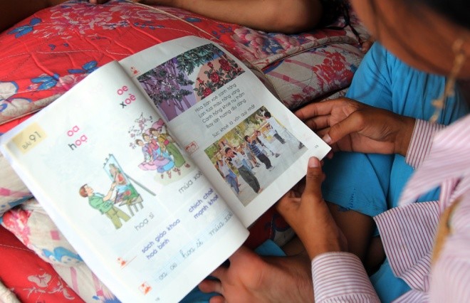 Cuộc mưu sinh của trẻ Việt kiều không quốc tịch bên hồ Dầu Tiếng ảnh 5