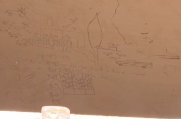 Khung cảnh đáng sợ bên trong nhà tù IS giam giữ nữ tù nhân ảnh 4