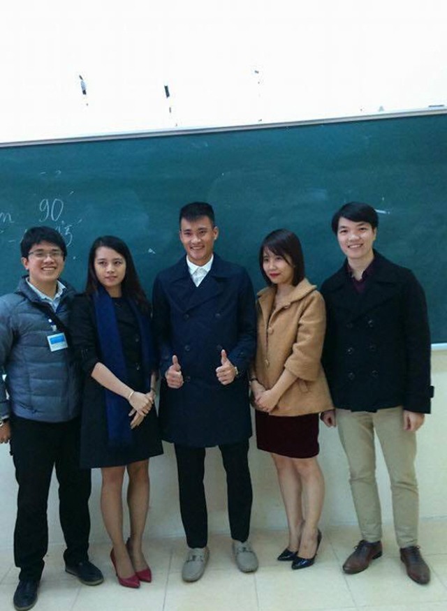 Thủy Tiên ủng hộ Công Vinh đi học đại học ảnh 4