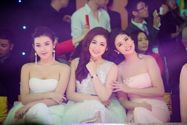 Đặng Thu Thảo và Kỳ Duyên đọ sắc tại sự kiện ảnh 13