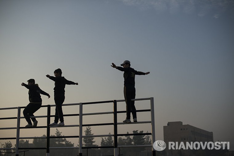 Cận cảnh nữ học viên quân sự luyện tập tại vùng chiến sự ở Syria ảnh 6