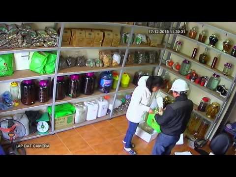 Hà Nội: Nữ nhân viên bị thôi miên lừa tiền ngay tại cửa hàng? ảnh 2