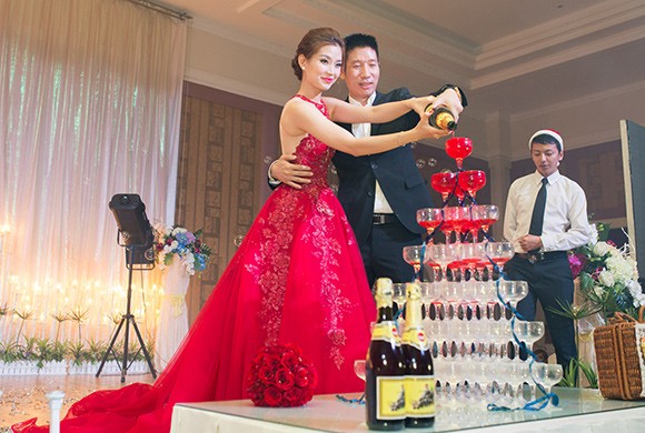 Đám cưới ngập tràn không khí Giáng sinh của Á hậu Diễm Trang ảnh 6