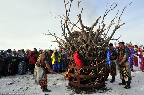 Lễ hội đua lạc đà độc đáo ở Mông Cổ ảnh 10