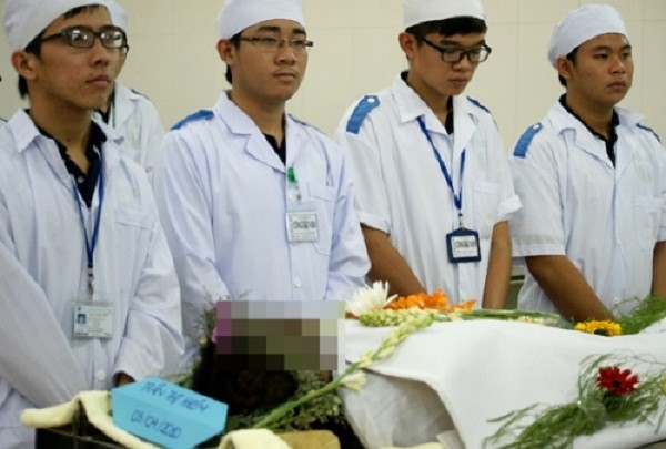 15 điểm vào ngành y trường dân lập... giáo sư thảng thốt giật mình ảnh 1