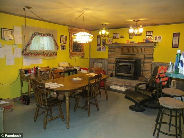 Mỹ: 'Thị trấn ma' được rao bán với giá bèo ảnh 5