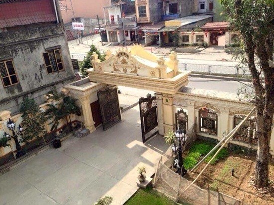 Biệt thự dát vàng 9999 kiểu hoàng gia ở Thái Nguyên gây choáng ảnh 2