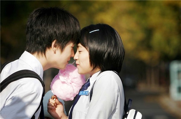 Góc nhìn đa chiều về chuyện "yêu lạ" của teen Việt ảnh 1