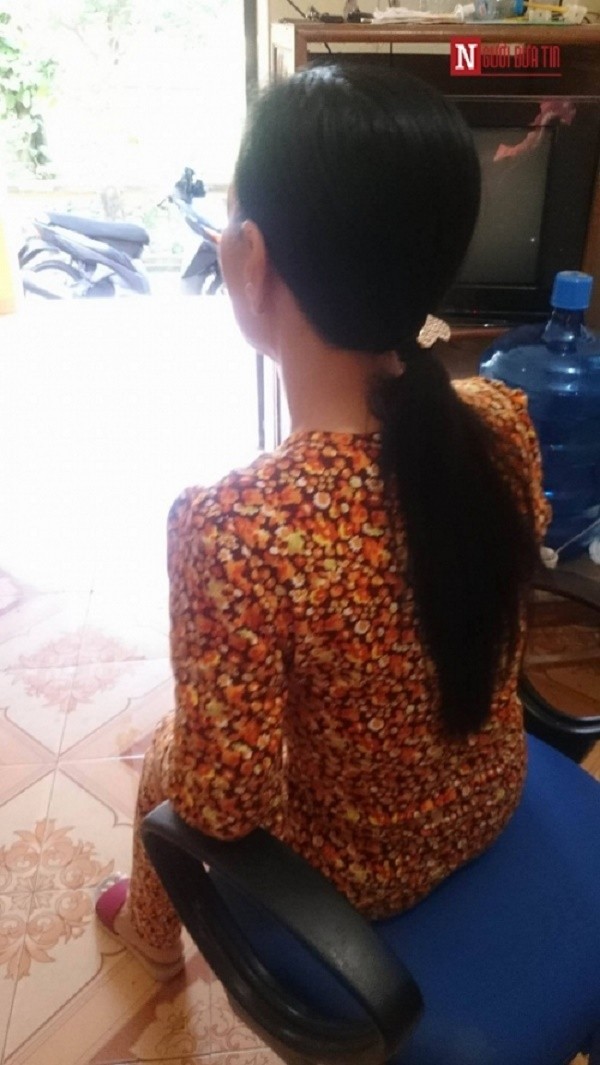 Cảm động người mẹ kế vất vả chăm chồng và 3 con riêng như con đẻ ảnh 1