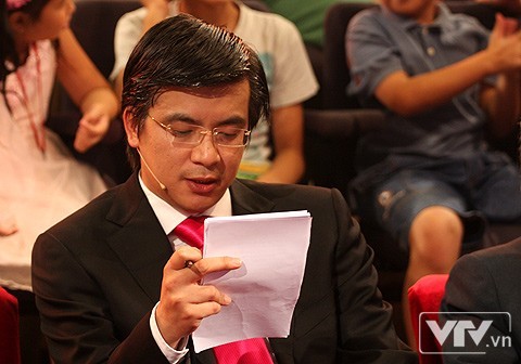 Cuộc sống phía sau nhà đài của những MC truyền hình được yêu thích ảnh 1