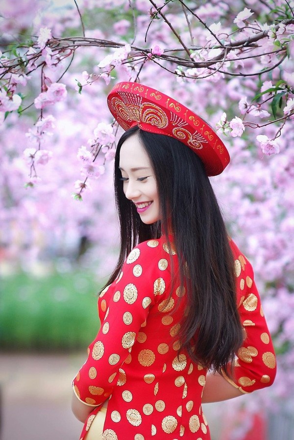 Nữ sinh 18 tuổi chân dài 'mét mốt' kiến cư dân mạng mê mẩn ảnh 1