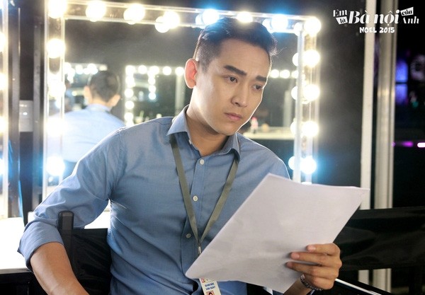 Hứa Vĩ Văn gây sốt với danh xưng 'soái ca' duy nhất ở Việt Nam ảnh 1