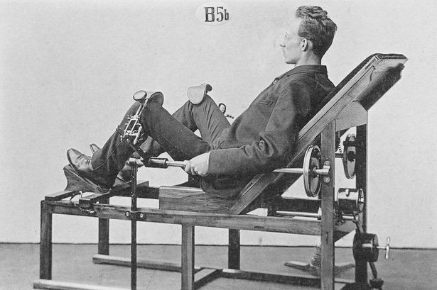 Chiêm ngưỡng cỗ máy tập gym đời đầu từ hơn 130 năm trước ảnh 1