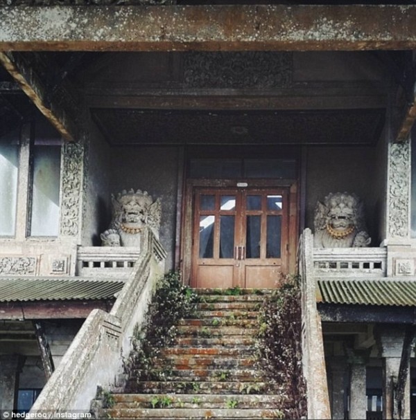 Khám phá 'khách sạn ma' bị bỏ hoang hơn một thập kỷ ảnh 4