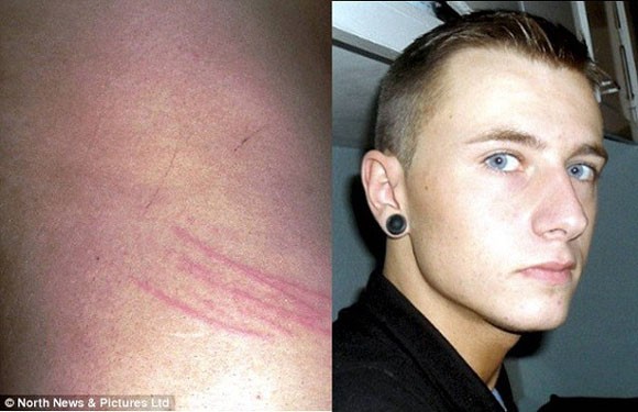 Bí ẩn đằng sau chiếc gương cổ bị 'ma ám' ảnh 2