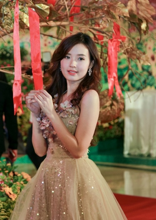 Midu rạng rỡ dự sự kiện trước tin đồn quay lại với Phan Thành ảnh 3