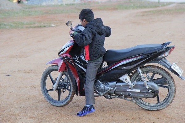 Rớt nước mắt những khoảnh khắc đời thực của trẻ em Mường Tè ảnh 13