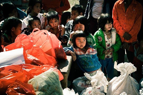 Rớt nước mắt những khoảnh khắc đời thực của trẻ em Mường Tè ảnh 3