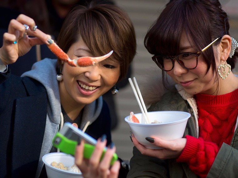 Bên trong chợ cá lớn nhất thế giới ở Nhật Bản ảnh 6