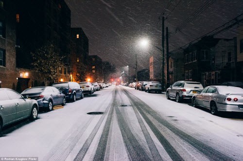 Bão tuyết lịch sử tấn công nước Mỹ, 7.700 chuyến bay bị hủy bỏ ảnh 2