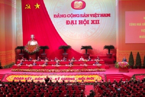 Ngày 23/01, Đại hội nghe báo cáo về công tác nhân sự ảnh 2