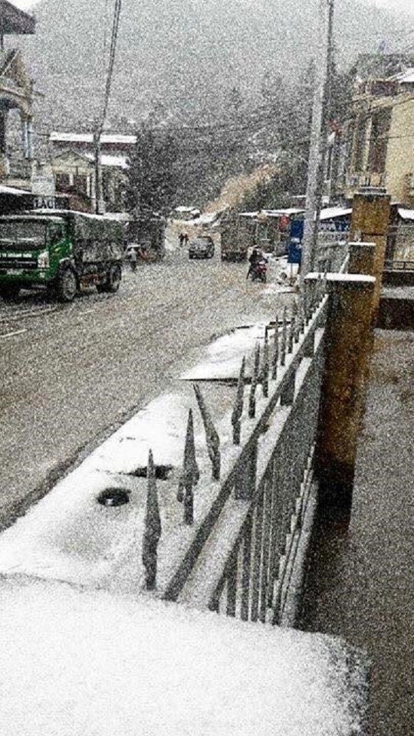 Tuyết rơi trên diện rộng tại Mù Cang Chải ảnh 2