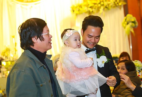 Trang Nhung thân thiết với mẹ chồng 'quyền lực' ở đám cưới lần 2 ảnh 6