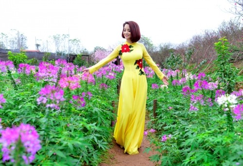 Ngỡ ngàng nhan sắc ở tuổi U40 của 'Trúc nghiện' một thời ảnh 1