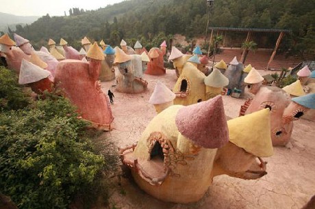 Độc đáo vương quốc toàn người lùn ở Trung Quốc ảnh 2