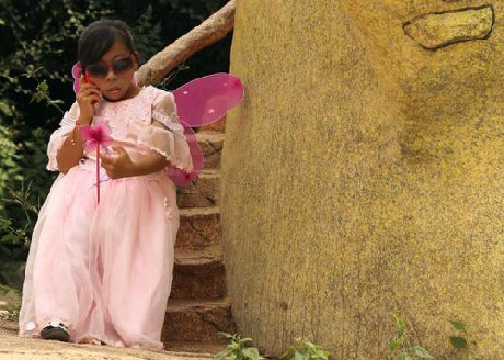 Độc đáo vương quốc toàn người lùn ở Trung Quốc ảnh 11