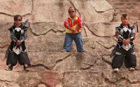 Độc đáo vương quốc toàn người lùn ở Trung Quốc ảnh 7