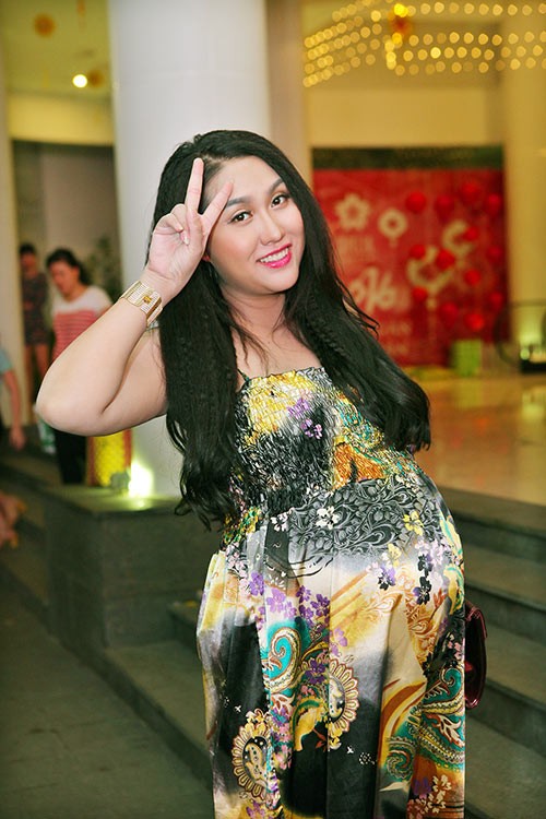 Phi Thanh Vân sắp sinh vẫn nhí nhảnh đi sự kiện ảnh 3