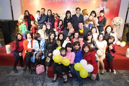 Vợ chồng đại gia Thái Bình dự sinh nhật NSND Trần Nhượng ảnh 5