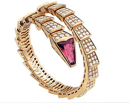 Tóc Tiên 'chơi trội' với bộ trang sức kim cương gần 2 tỷ đồng ảnh 4