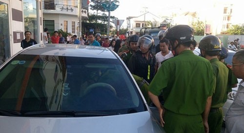 Chồng trẻ của Phi Thanh Vân và những hành động bị lên án gay gắt ảnh 2