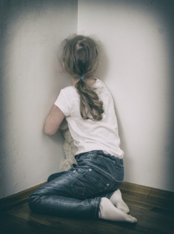 Chấn động cha vừa ra tù đã nhốt con gái ở nhà trọ giở trò đồi bại ảnh 1