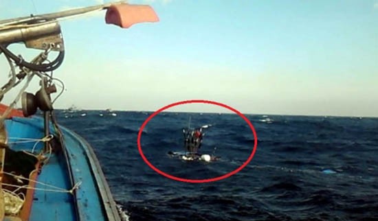 Tàu lạ liên tiếp đâm vào tàu Việt Nam tới khi chìm ảnh 1