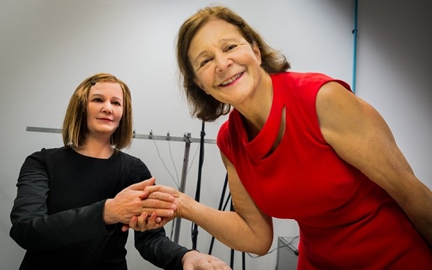 Kinh ngạc với robot giống người nhất từ trước đến nay ảnh 1