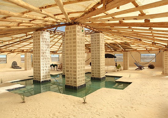 Choáng với khách sạn tuyệt đẹp làm từ 10.500 tấn muối ảnh 4