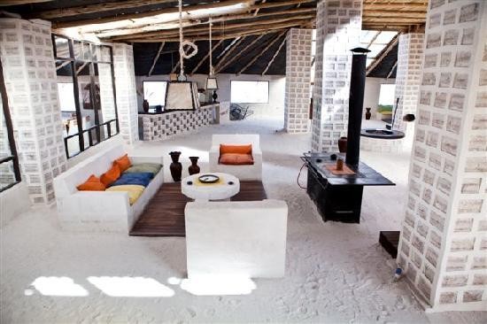 Choáng với khách sạn tuyệt đẹp làm từ 10.500 tấn muối ảnh 7