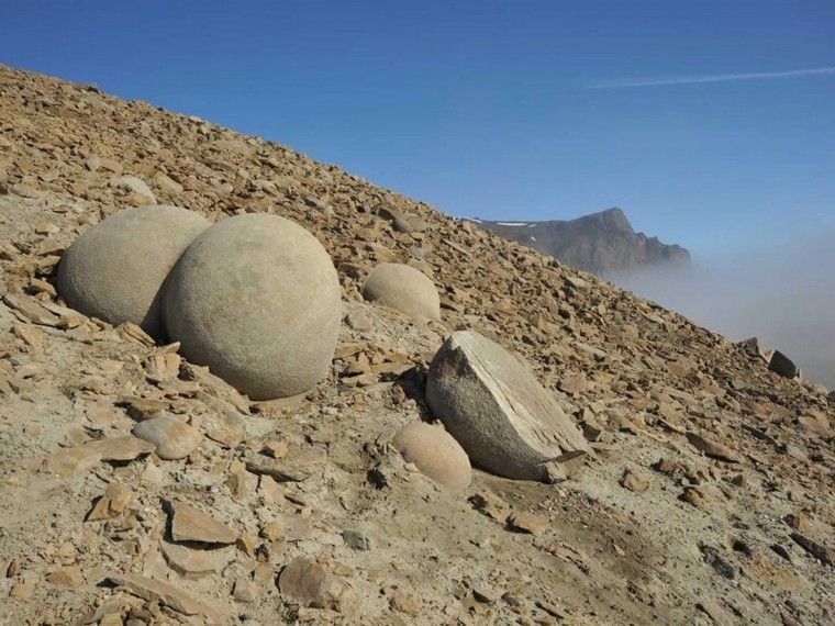 Hòn đảo huyền bí toàn bóng đá chưa lời giải đáp ảnh 5