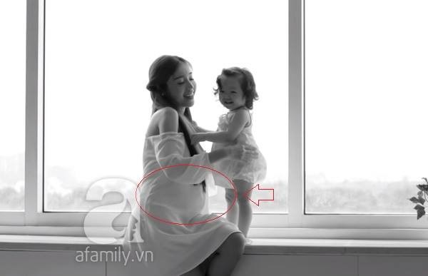 Lộ loạt ảnh tố Elly Trần mang bầu lần hai ảnh 1