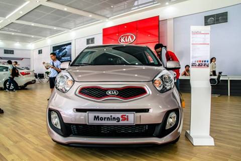 Thị trường ô tô sốt với 3 mẫu xe gia đình dưới 400 triệu đồng ảnh 3