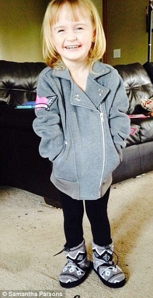 Ngắm cô bé 3 tuổi xinh đẹp có khuôn mặt giống bà lão 80 ảnh 5