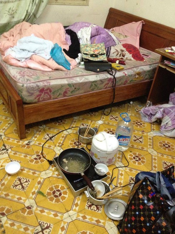 Loạt ảnh nhà bẩn của nữ sinh gây xôn xao ảnh 1