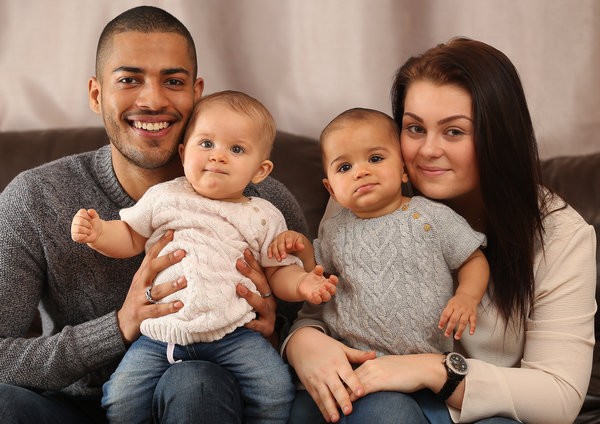 Ngạc nhiên chị em song sinh khác màu da ảnh 1