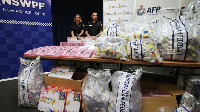 Phát hiện ma túy trị giá 1 tỷ USD giấu trong áo lót ảnh 1