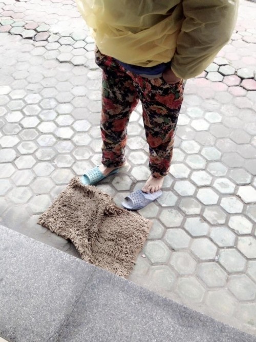 Nặng lòng với món quà Tết của bà mẹ nghèo dành tặng con trai ảnh 2