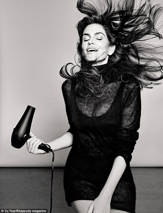 Siêu mẫu nóng bỏng Cindy Crawford sắp tuyên bố giải nghệ ảnh 2